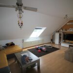 Wohnzimmer in der Whg. 3 im DG