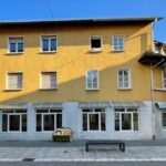 Wohn- und Geschäftshaus