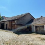 Blick zu den Nenebngebäuden im Hofbereich