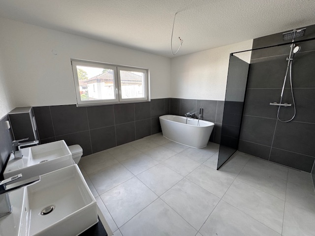 Badezimmer I im Obergeschoss