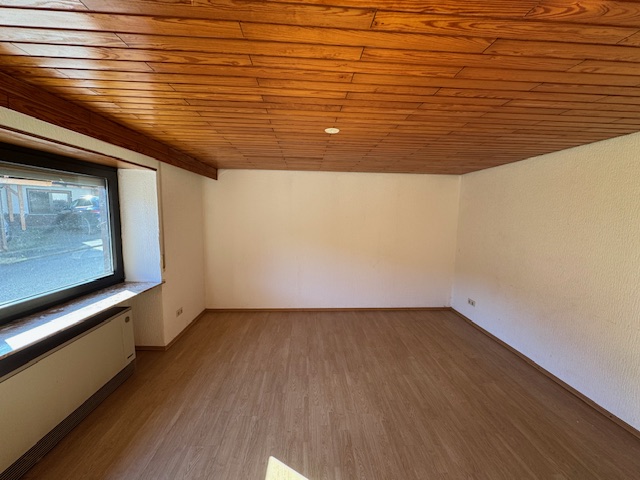 eines der Zimmer im Erdgeschoss