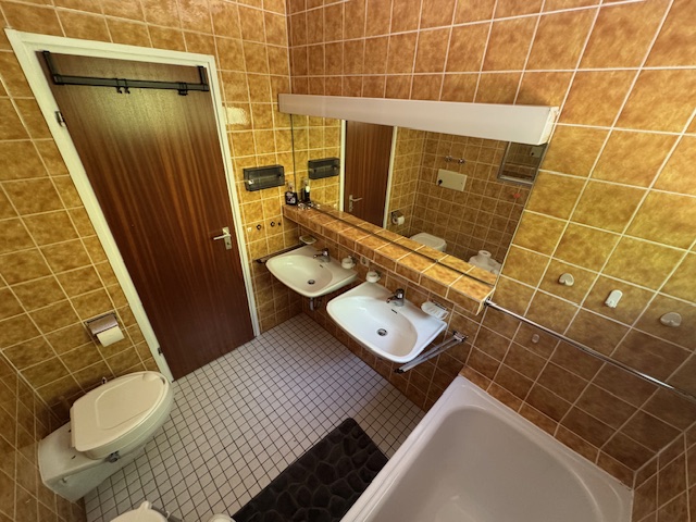 Badezimmer im Erdgeschoss