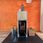 und ein Kaminofen ist auch vorhanden