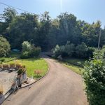 Hofzufahrt vom Haus aus gesehen