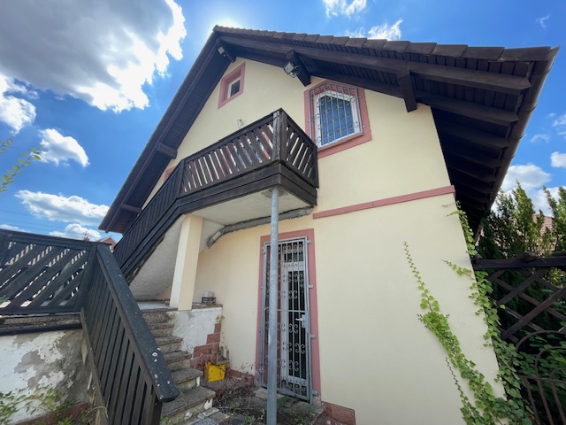 Zugang zur Wohnung im Dachgeschoss