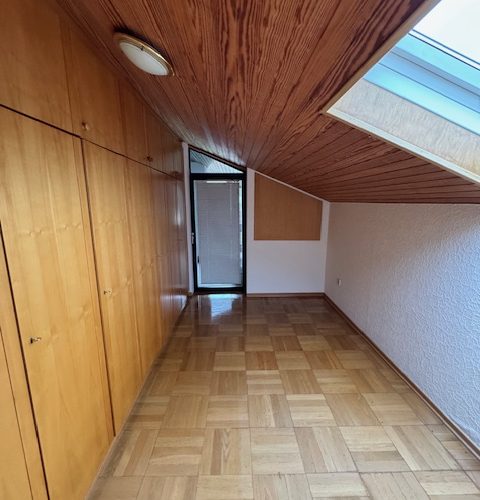 Kinderzimmer oder Ankleide