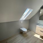 Duschbadezimmer im DG